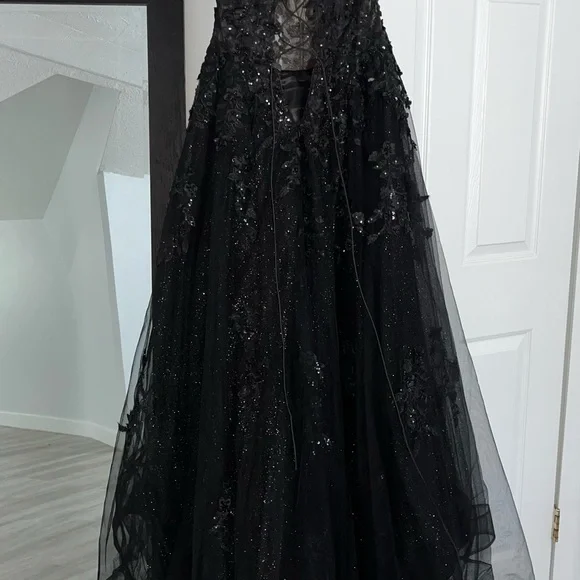 Grad Dress - Picture 5 of 5